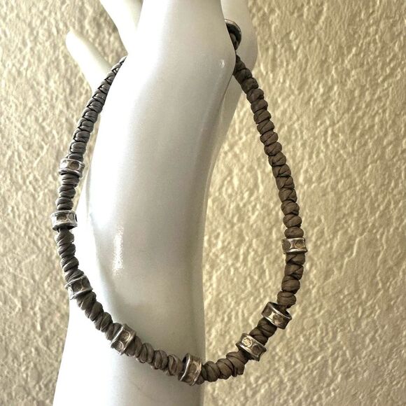 Sterling silver grey cord artisan bracelet - Picture 7 of 8